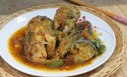 Braised Fish with Lemongrass and Ginger Recipe