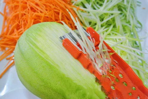 (Gỏi xoài xanh khô mực) - Green Mango Salad with Sun - Dried Squid