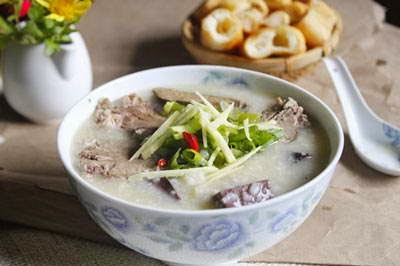 Pork Blood Porridge (Chao Huyet)