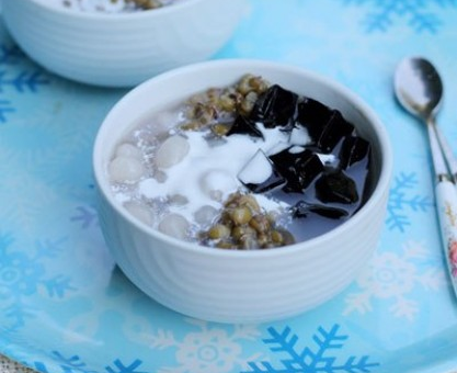 Vietnamese Red Bean with Black and White Agar Dessert